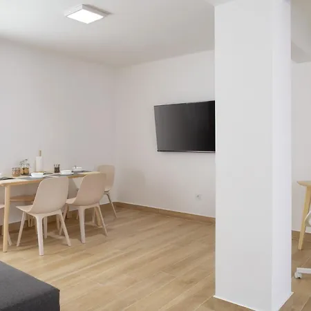 3 Hab Dobles, 2 Banos, Ac, Junto Al Casco Viejo Ol *