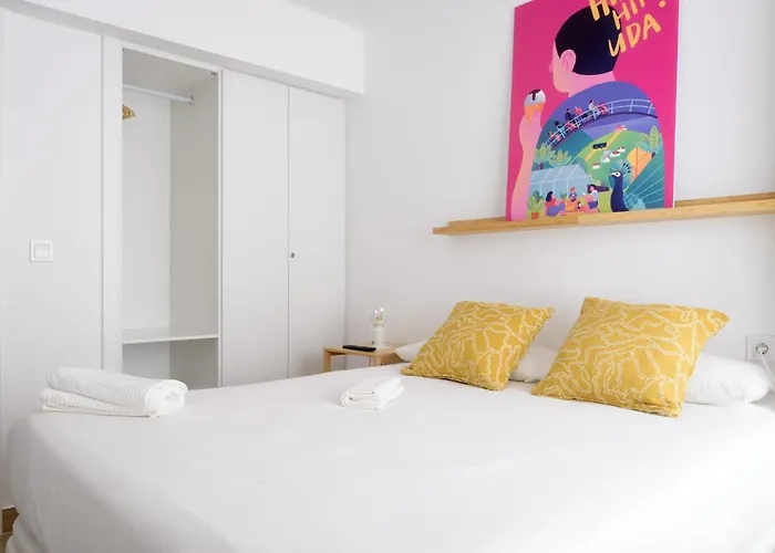 3 Hab Dobles, 2 Banos, Ac, Junto Al Casco Viejo Ol Daire